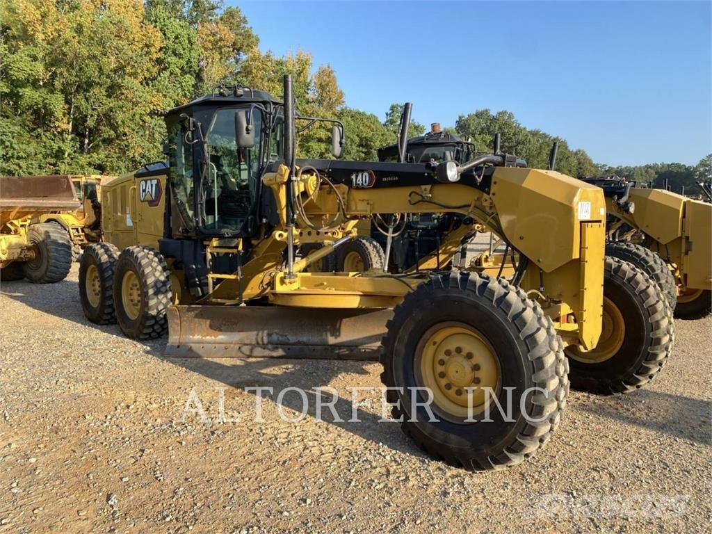 CAT 140 Motor Graders
