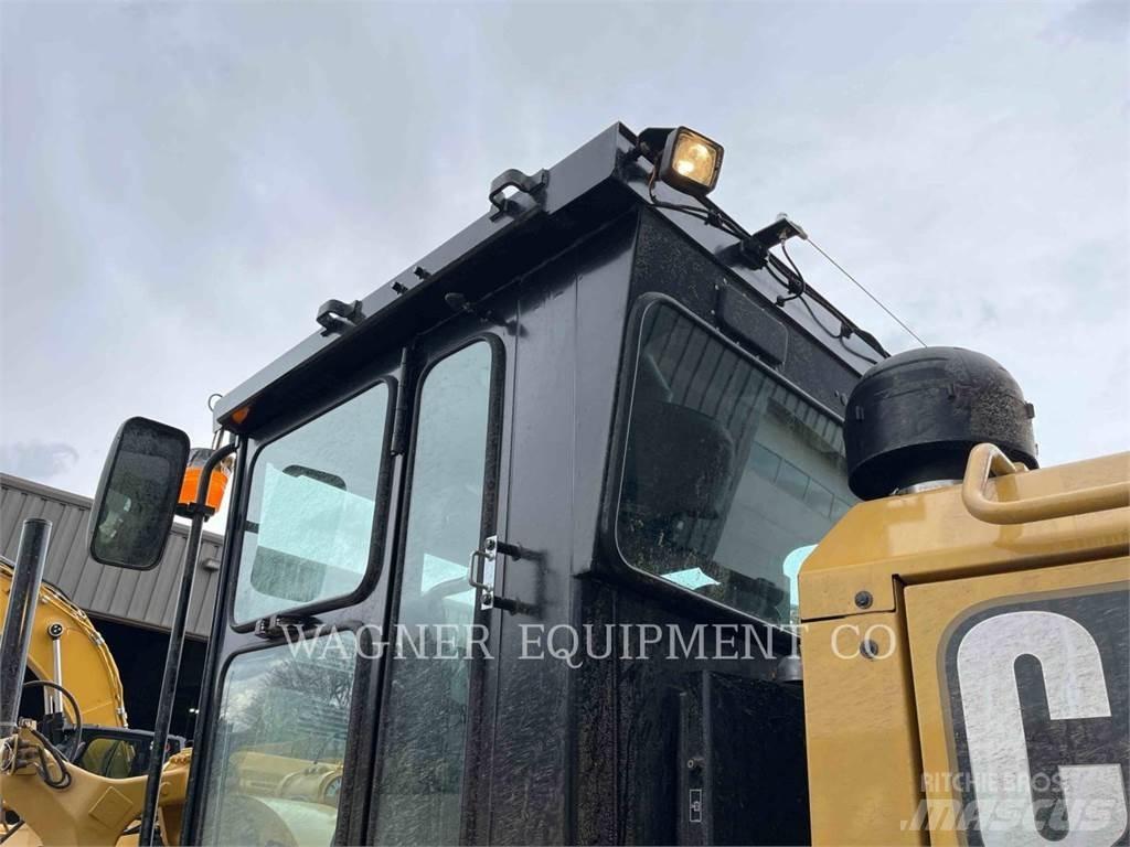 CAT 140GC Motor Graders