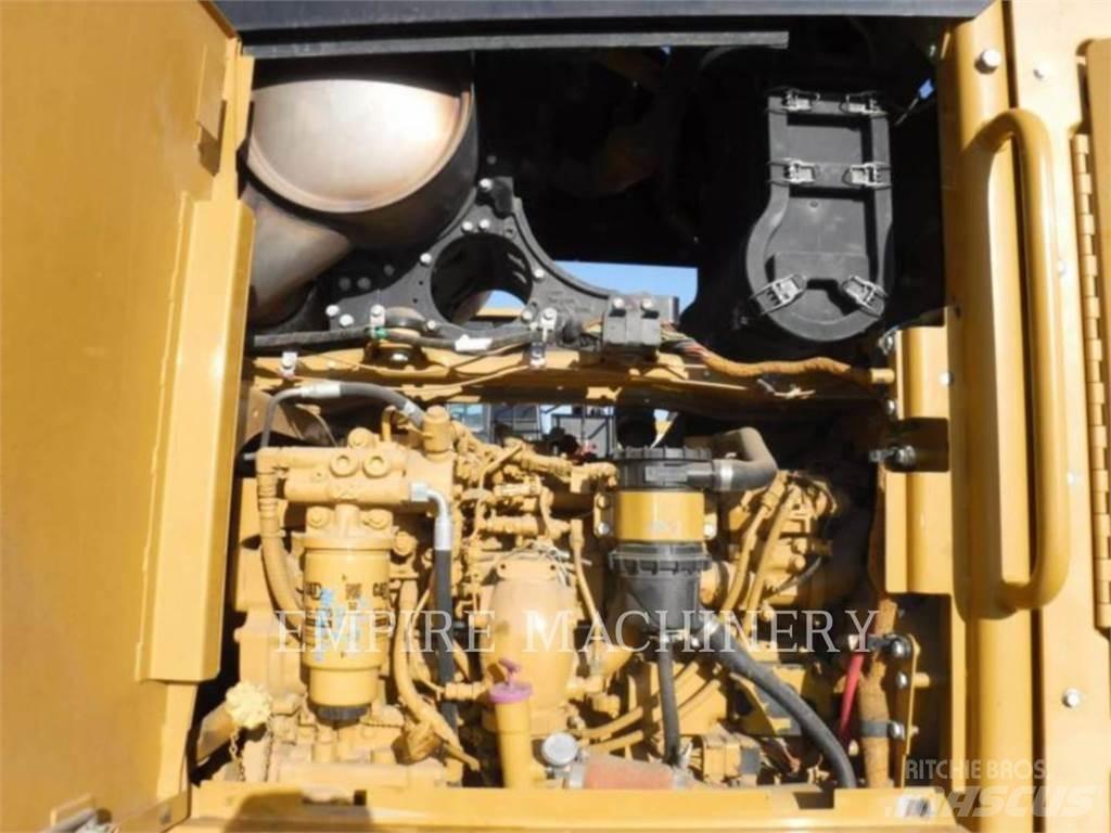 CAT 140M2 Motor Graders
