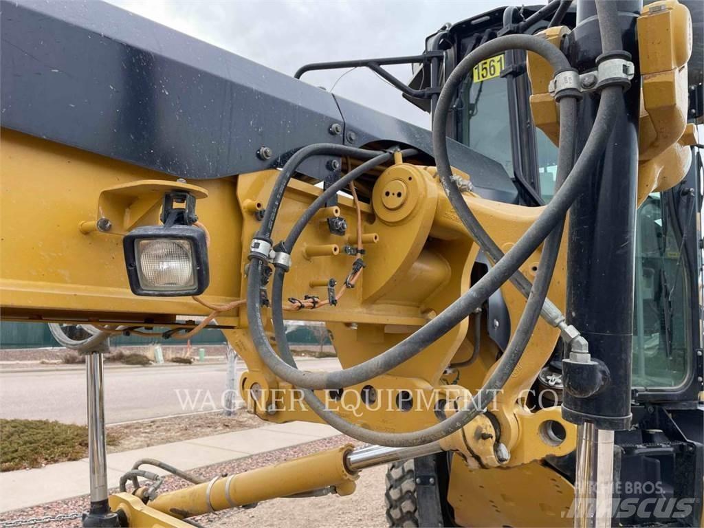CAT 140M2 Motor Graders