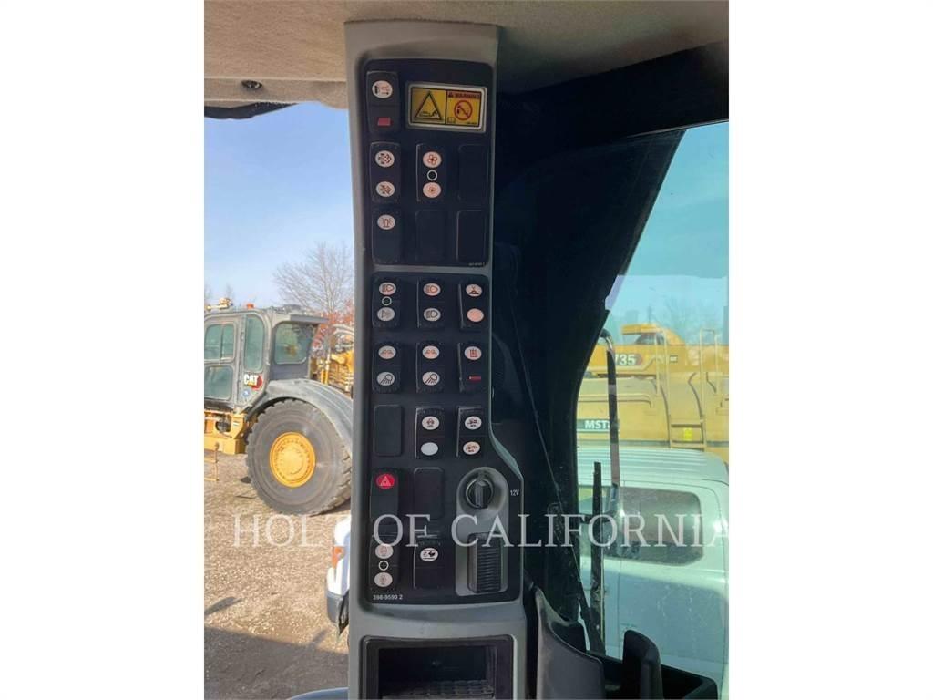 CAT 150 Motor Graders