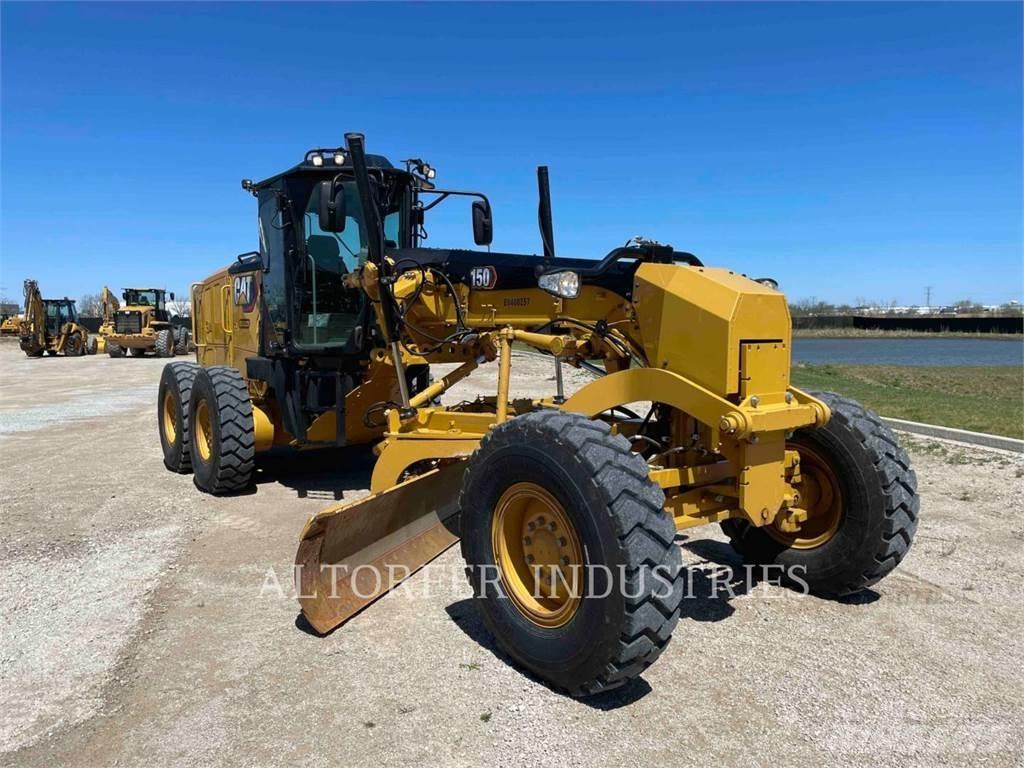 CAT 150-15 Motor Graders
