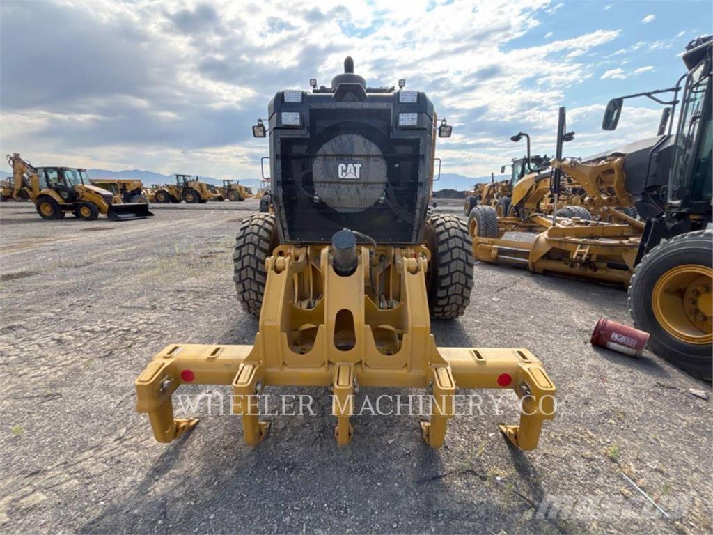 CAT 150 15 Motor Graders