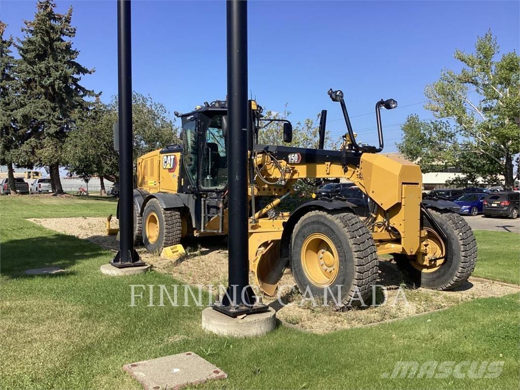 CAT 150-15 Motor Graders