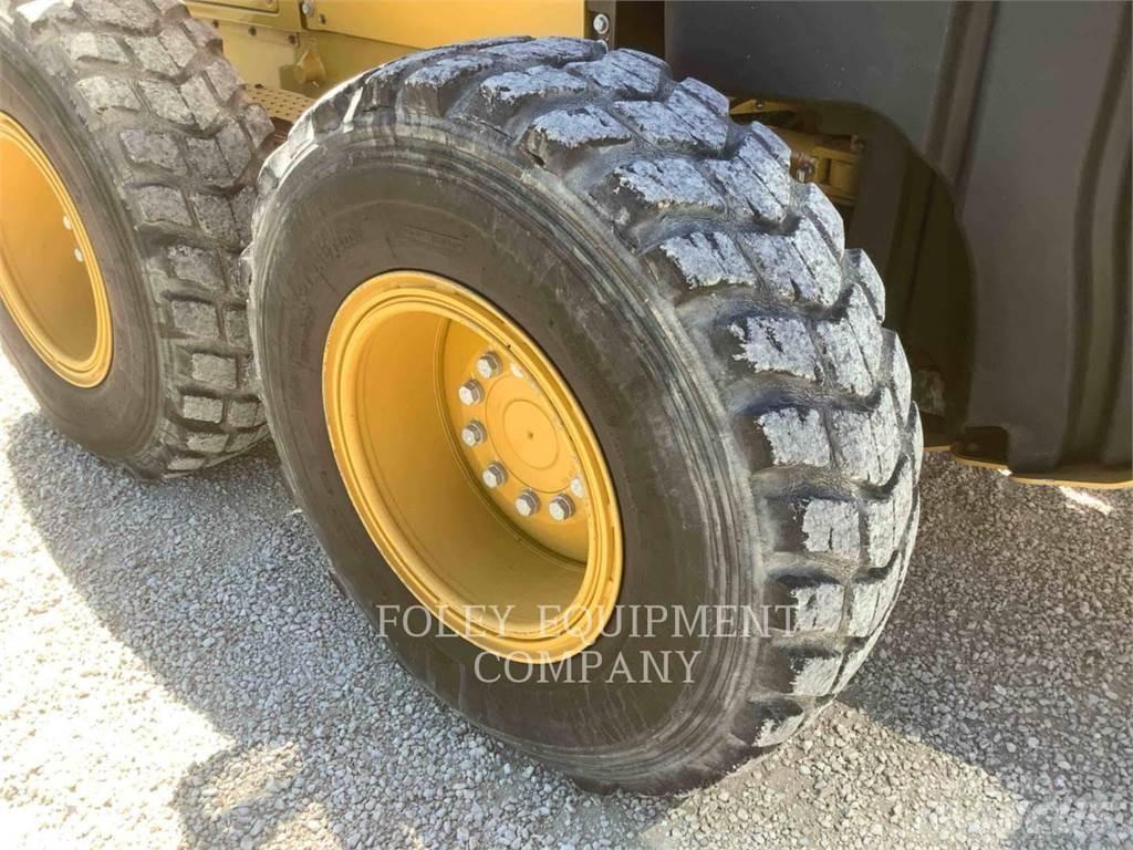 CAT 150-15AWI Motor Graders