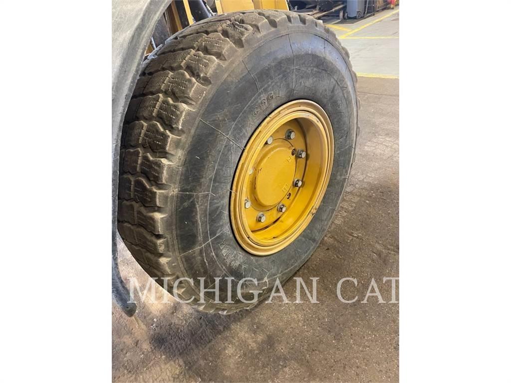 CAT 15015AWD Motor Graders