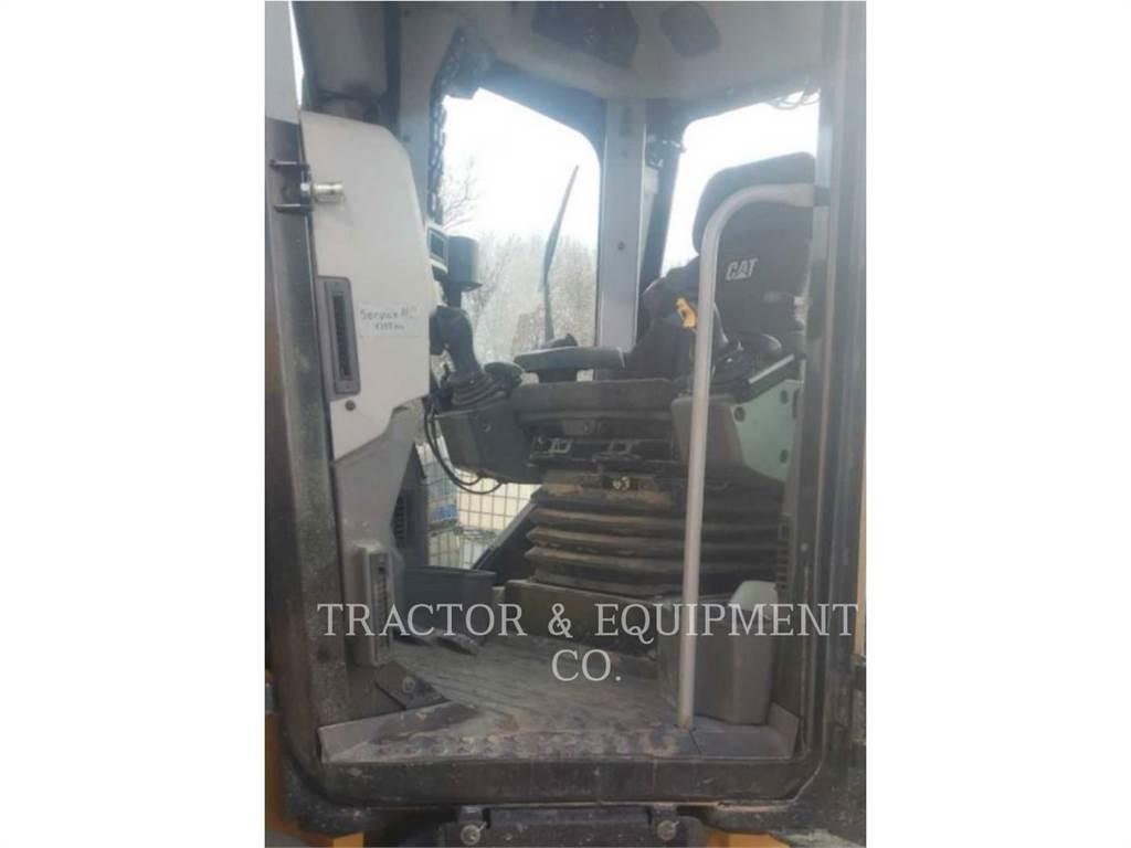 CAT 160 Motor Graders