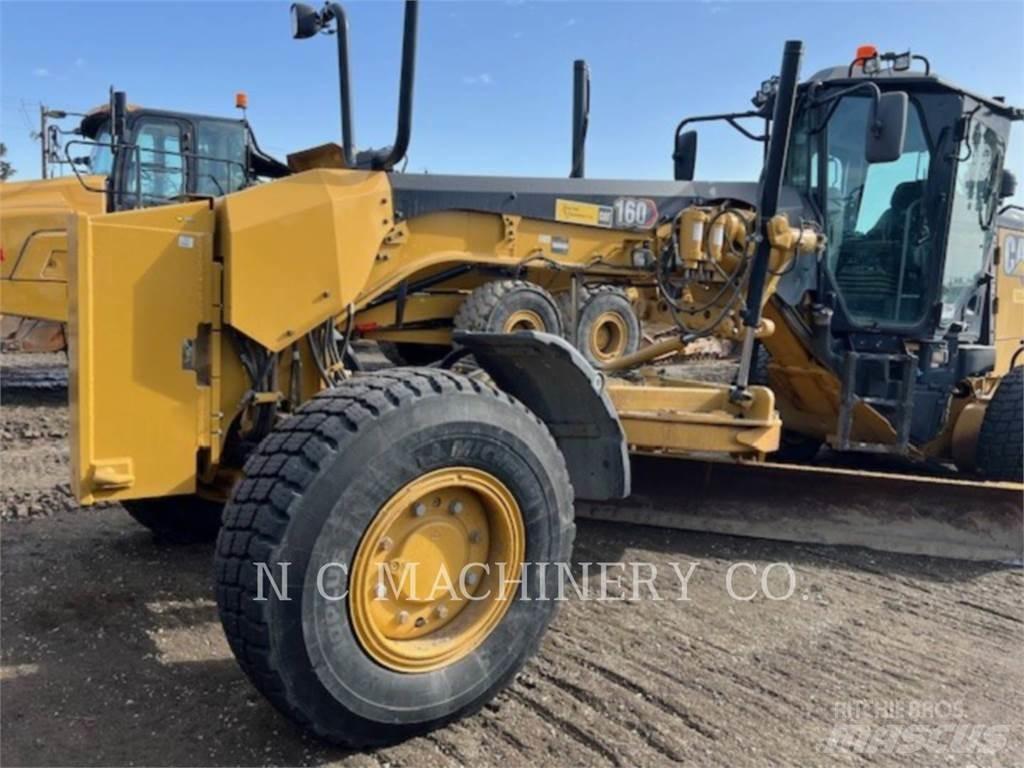 CAT 160 Motor Graders