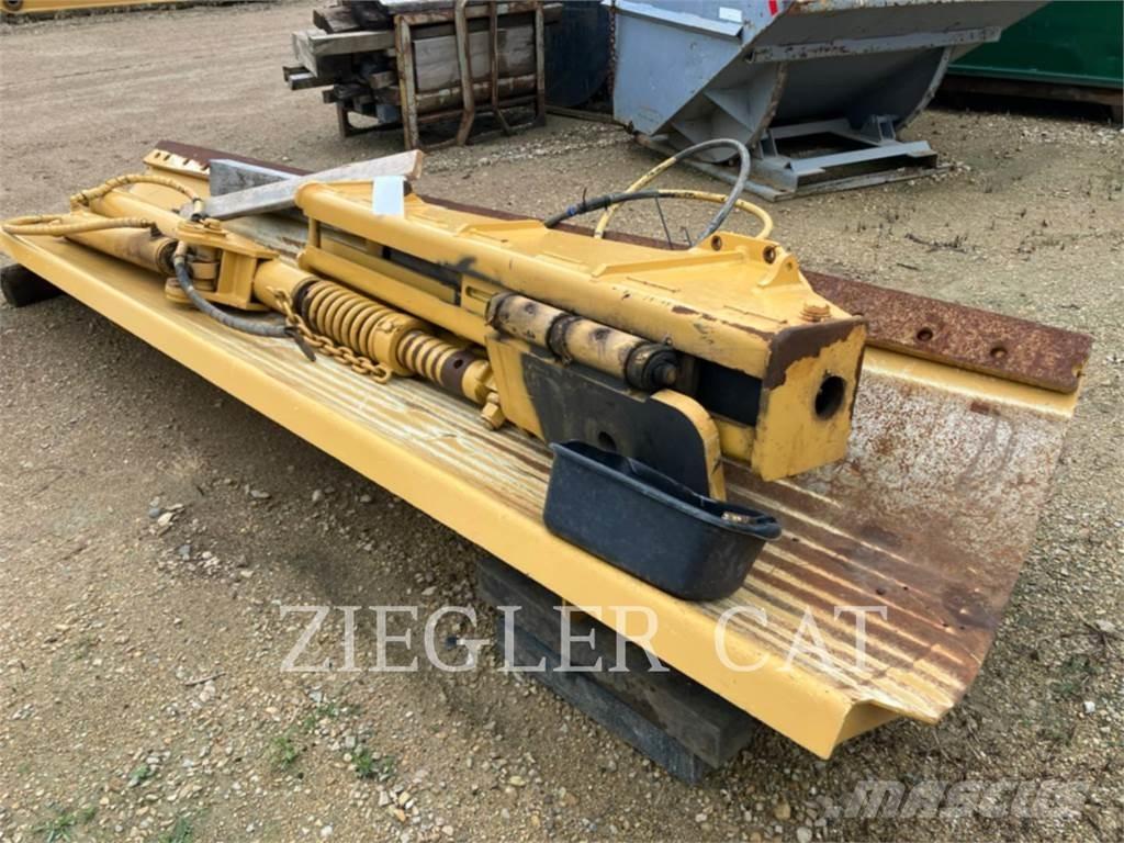 CAT 160M Motor Graders