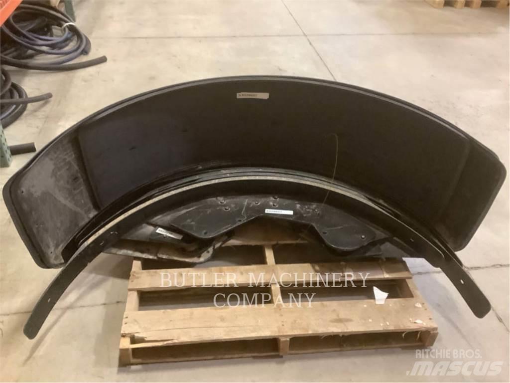 CAT 160M2 REAR FENDER Other