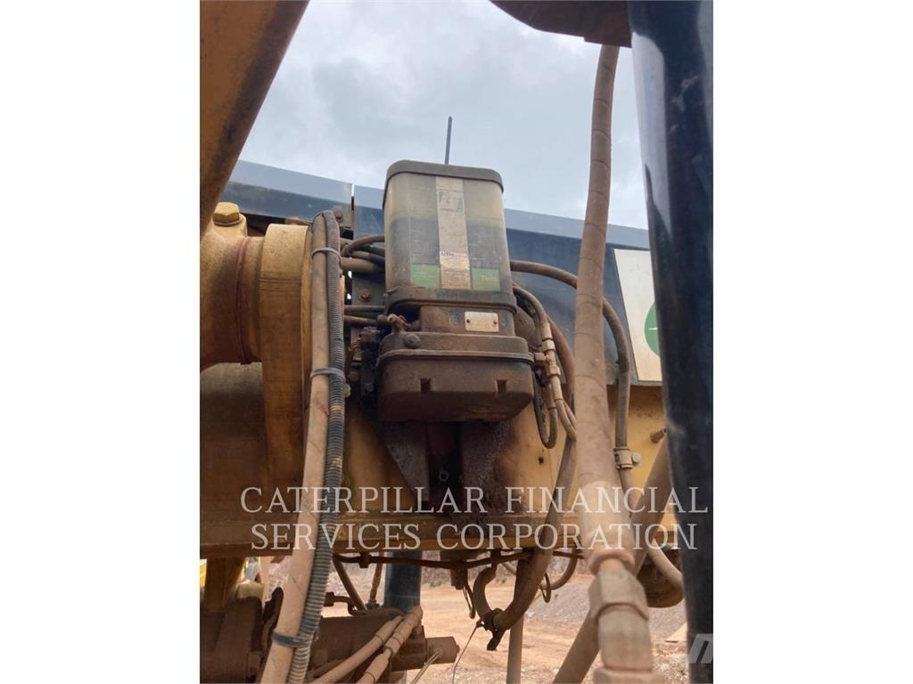 CAT 16M Motor Graders