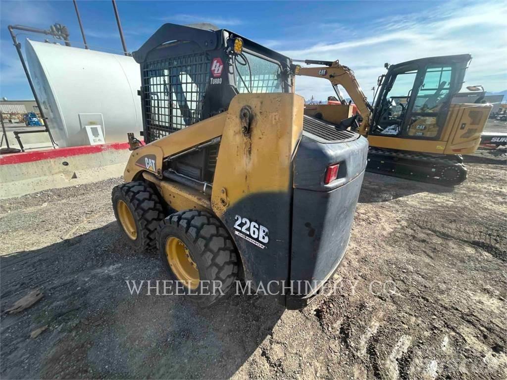CAT 226B MA11 Skid Steer Loaders