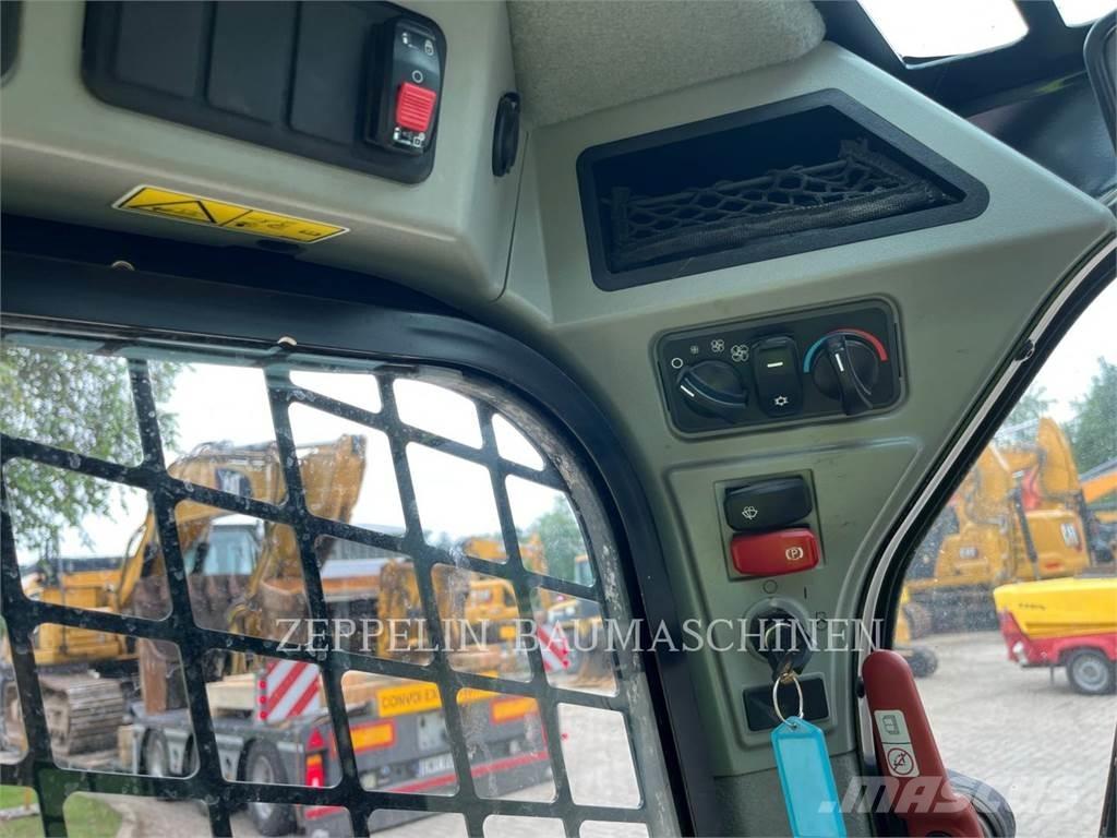 CAT 226D Skid Steer Loaders