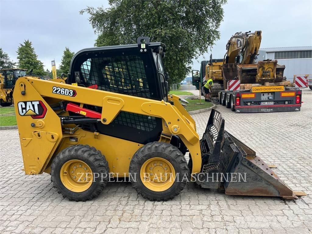 CAT 226D Skid Steer Loaders