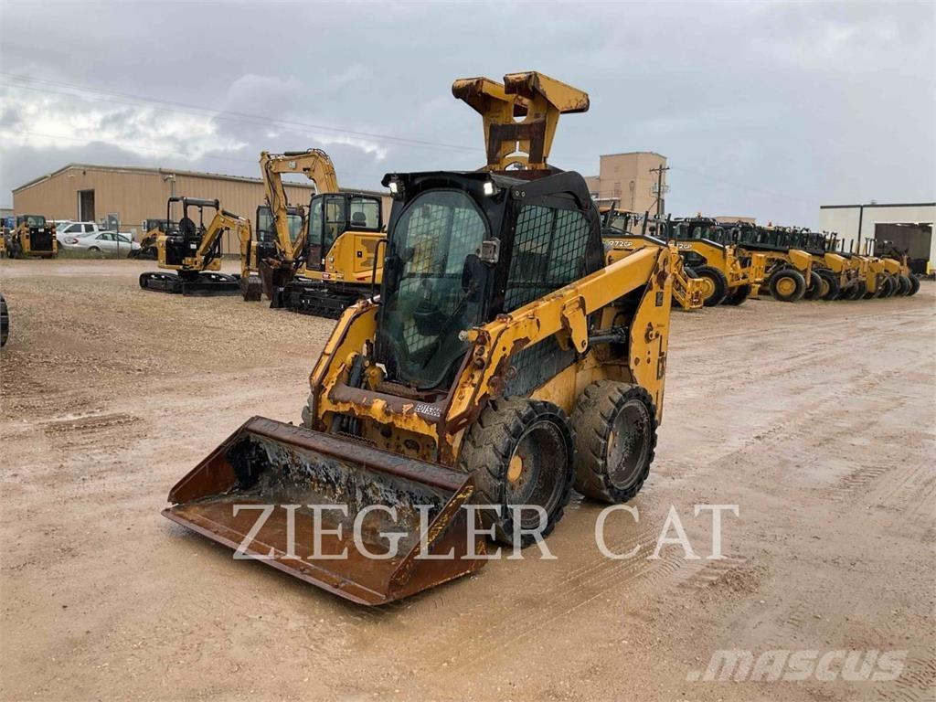CAT 226D Skid Steer Loaders