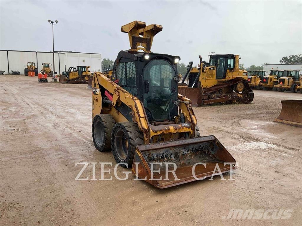 CAT 226D Skid Steer Loaders
