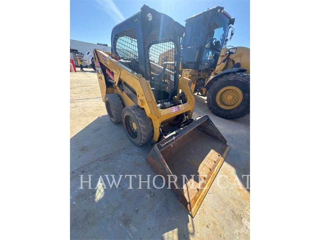 CAT 226D Skid Steer Loaders