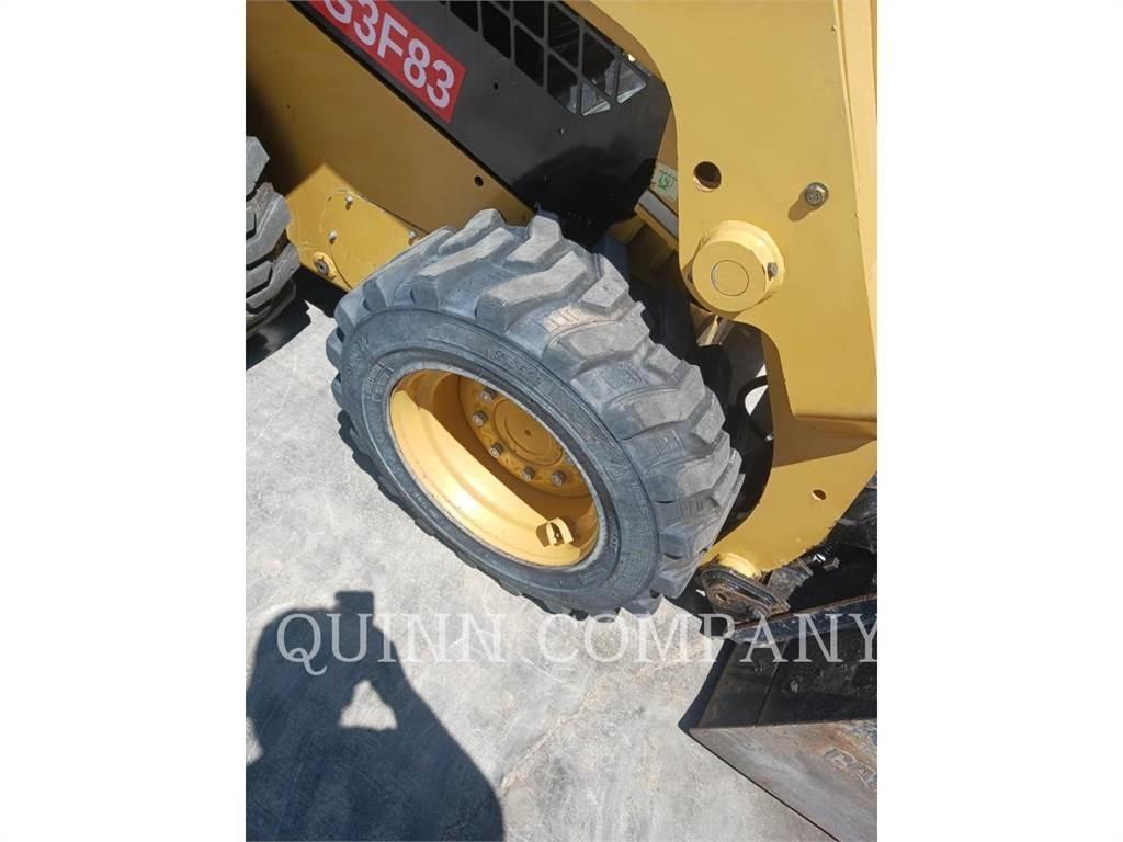 CAT 226D3 Skid Steer Loaders