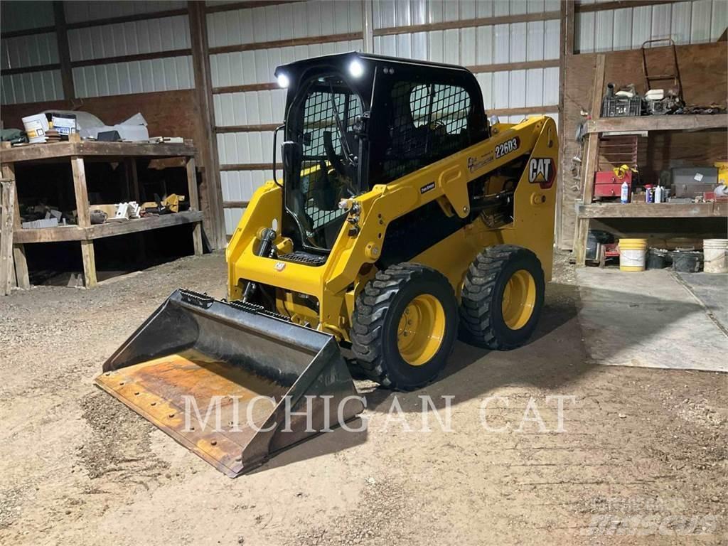 CAT 226D3 A2Q Skid Steer Loaders
