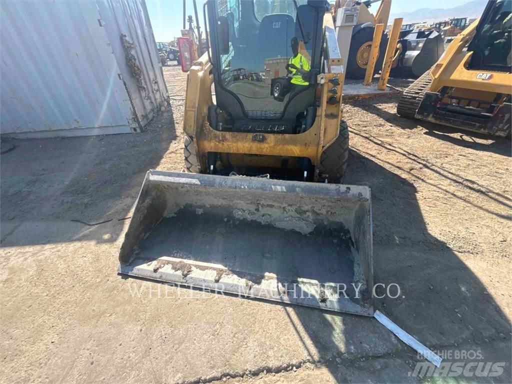 CAT 226D3 C3H2 Skid Steer Loaders