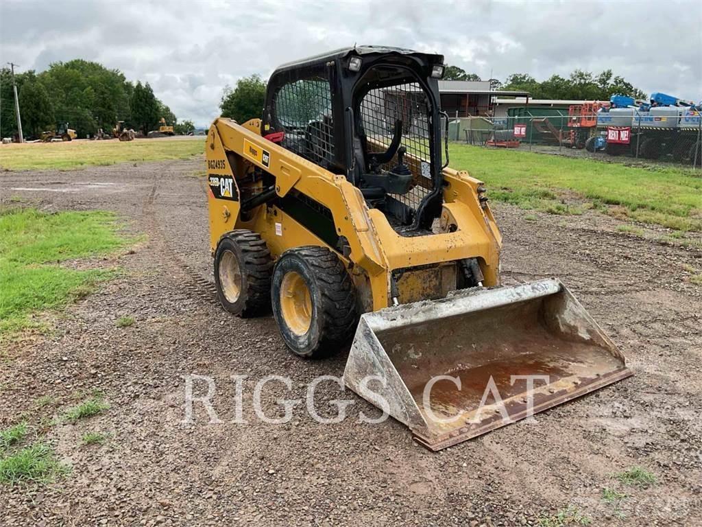 CAT 236D Skid Steer Loaders