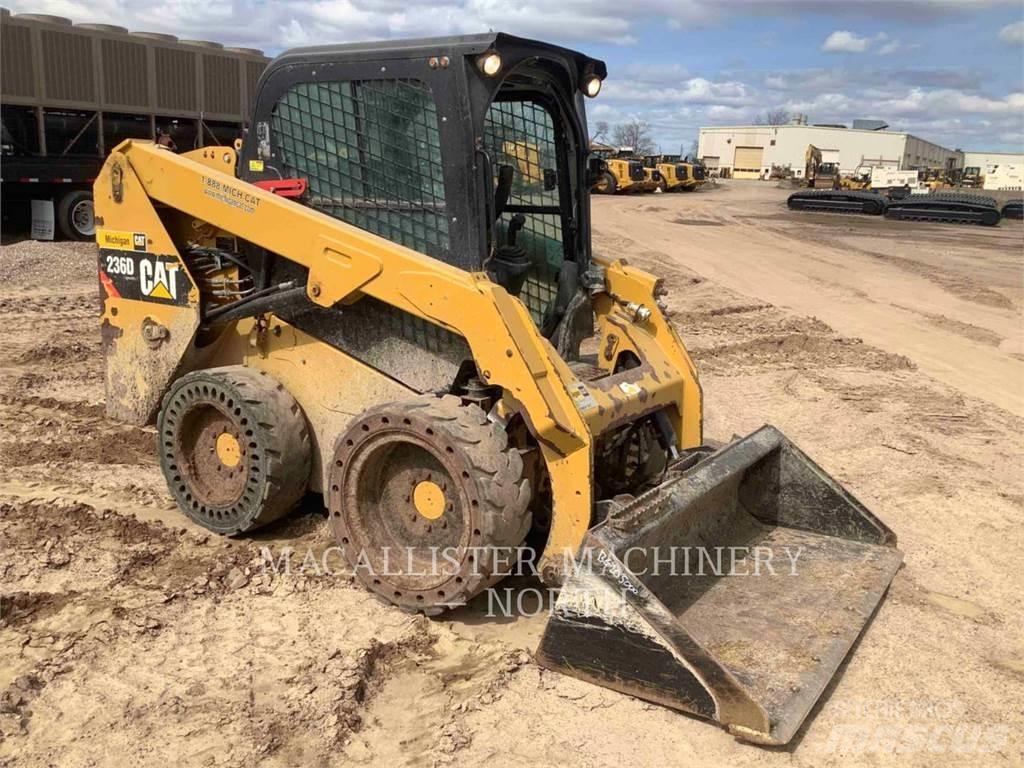 CAT 236D Skid Steer Loaders