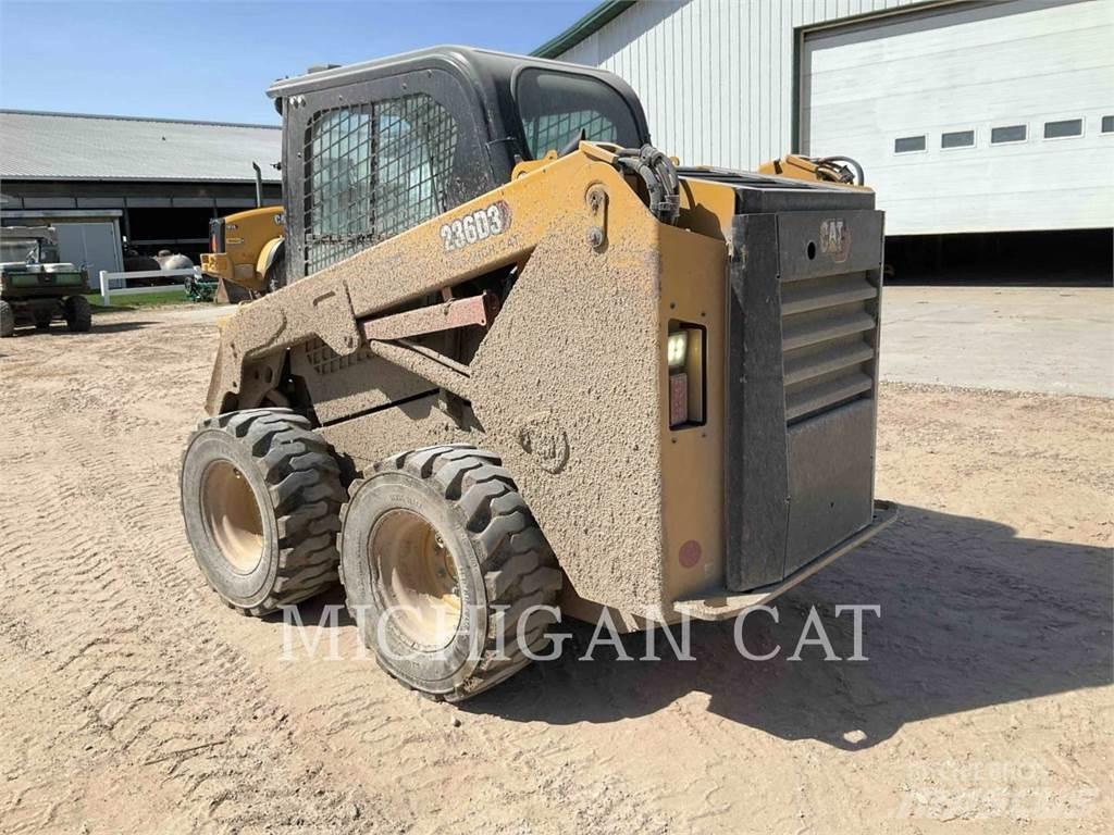CAT 236D3 Skid Steer Loaders