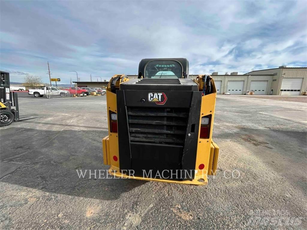 CAT 236D3 C3H2 Skid Steer Loaders