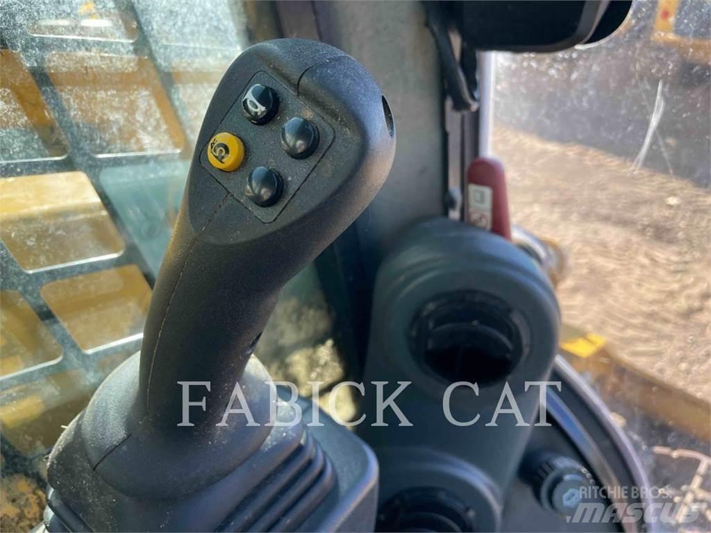 CAT 236D3 C3H2 Skid Steer Loaders