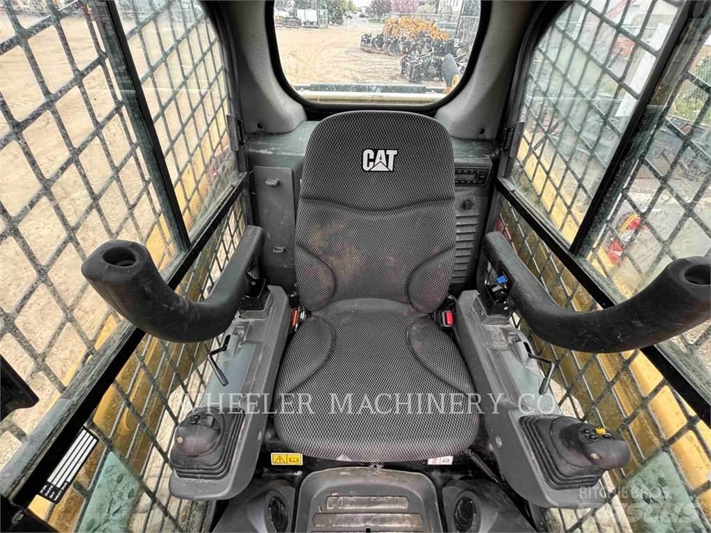 CAT 236D3 C3H2 Skid Steer Loaders