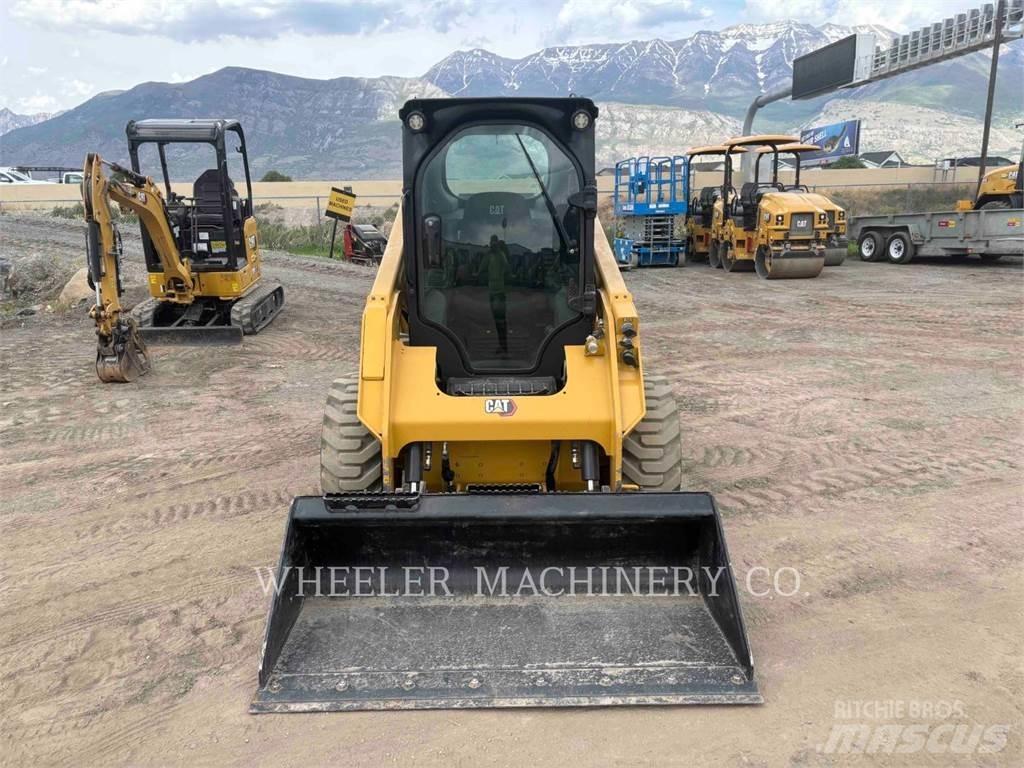 CAT 236D3 C3H2 Skid Steer Loaders