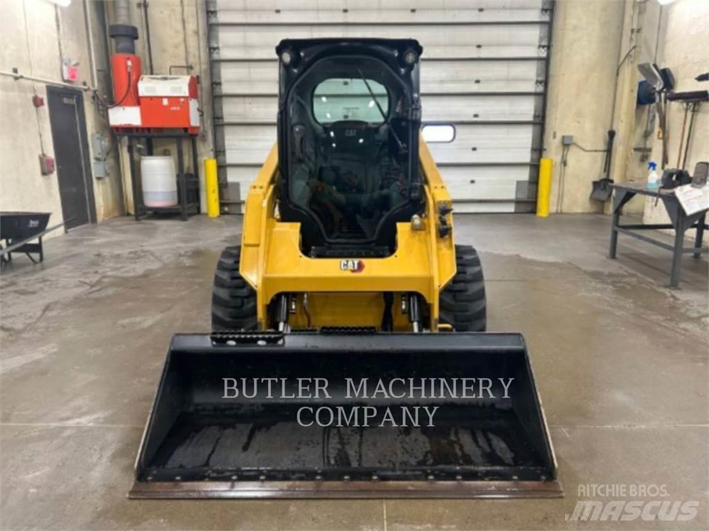 CAT 236D3 C3H2 Skid Steer Loaders