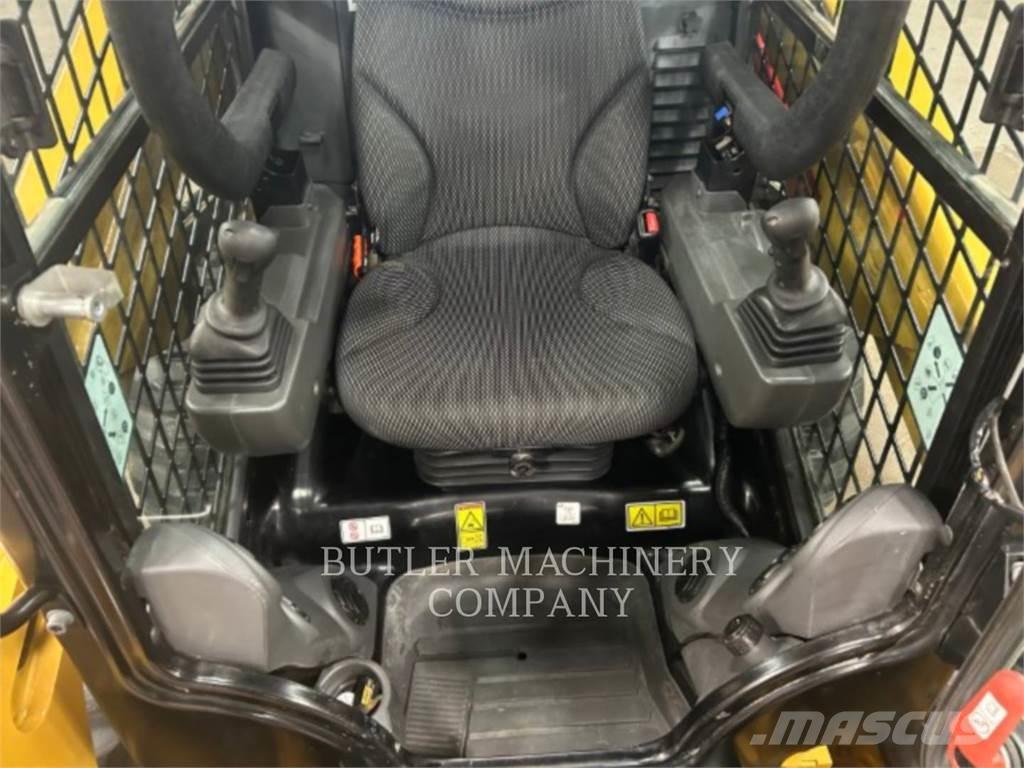 CAT 236D3 C3H2 Skid Steer Loaders