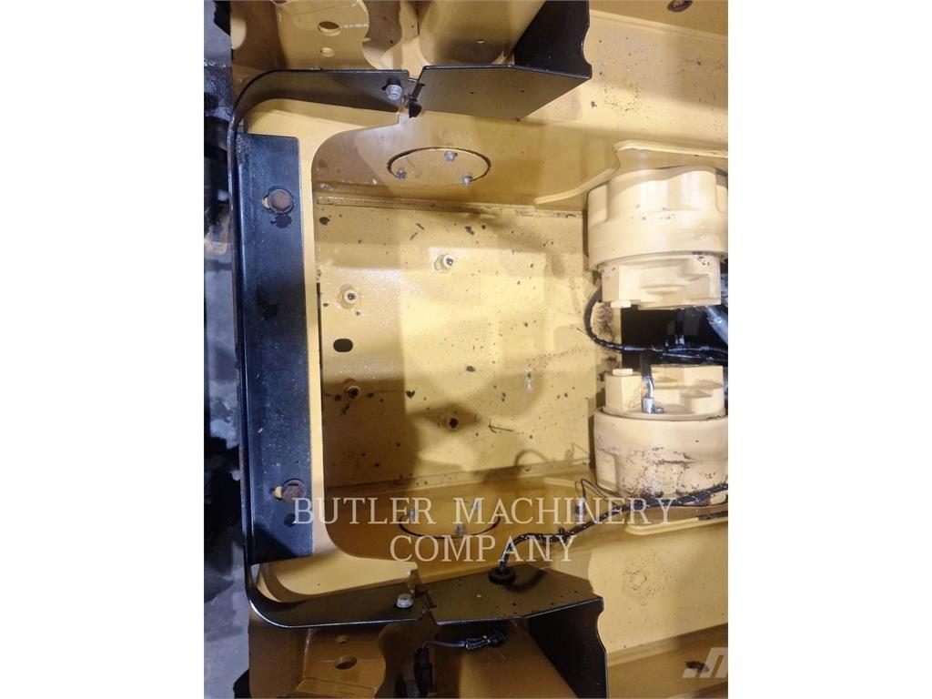 CAT 236D3 C3H2 Skid Steer Loaders