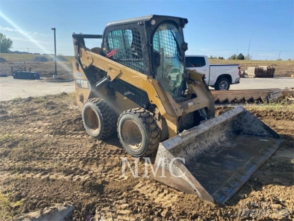 CAT 242D Skid Steer Loaders