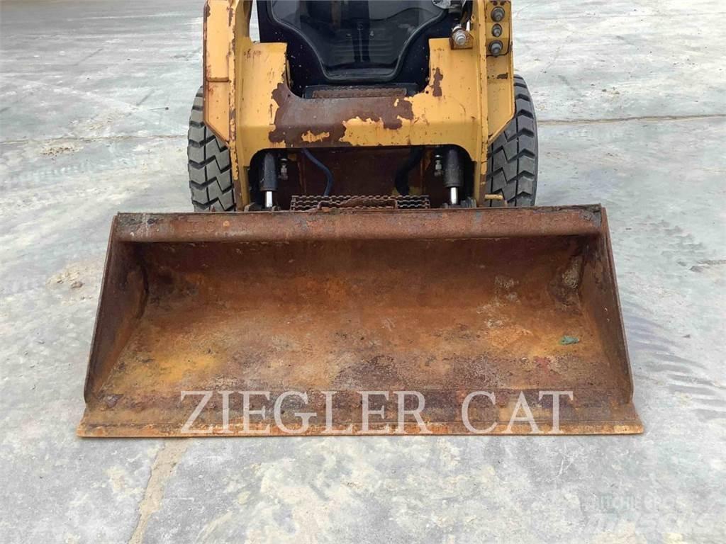 CAT 242D Skid Steer Loaders