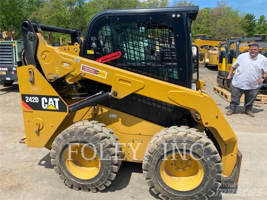 CAT 242D Skid Steer Loaders