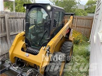CAT 242D3 Skid Steer Loaders