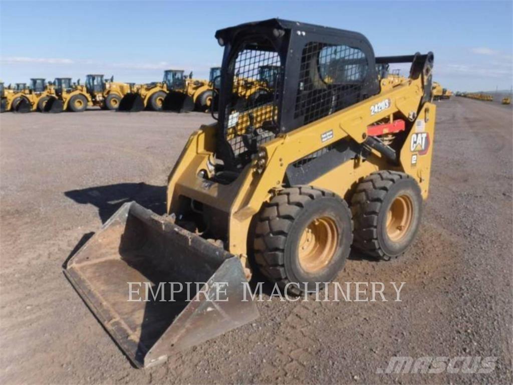CAT 242D3 HF Skid steer loaders