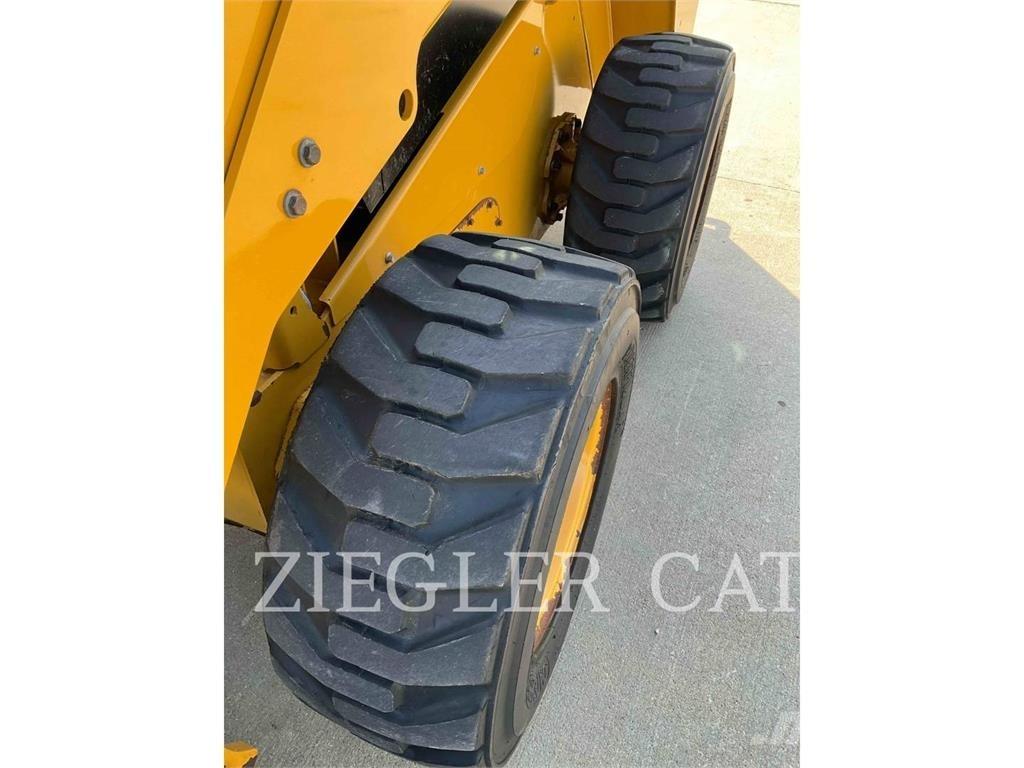 CAT 246D Skid Steer Loaders