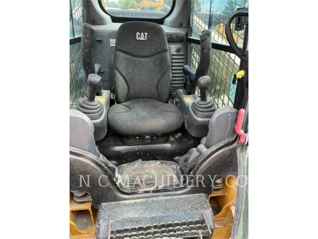 CAT 249D H2CB Skid Steer Loaders