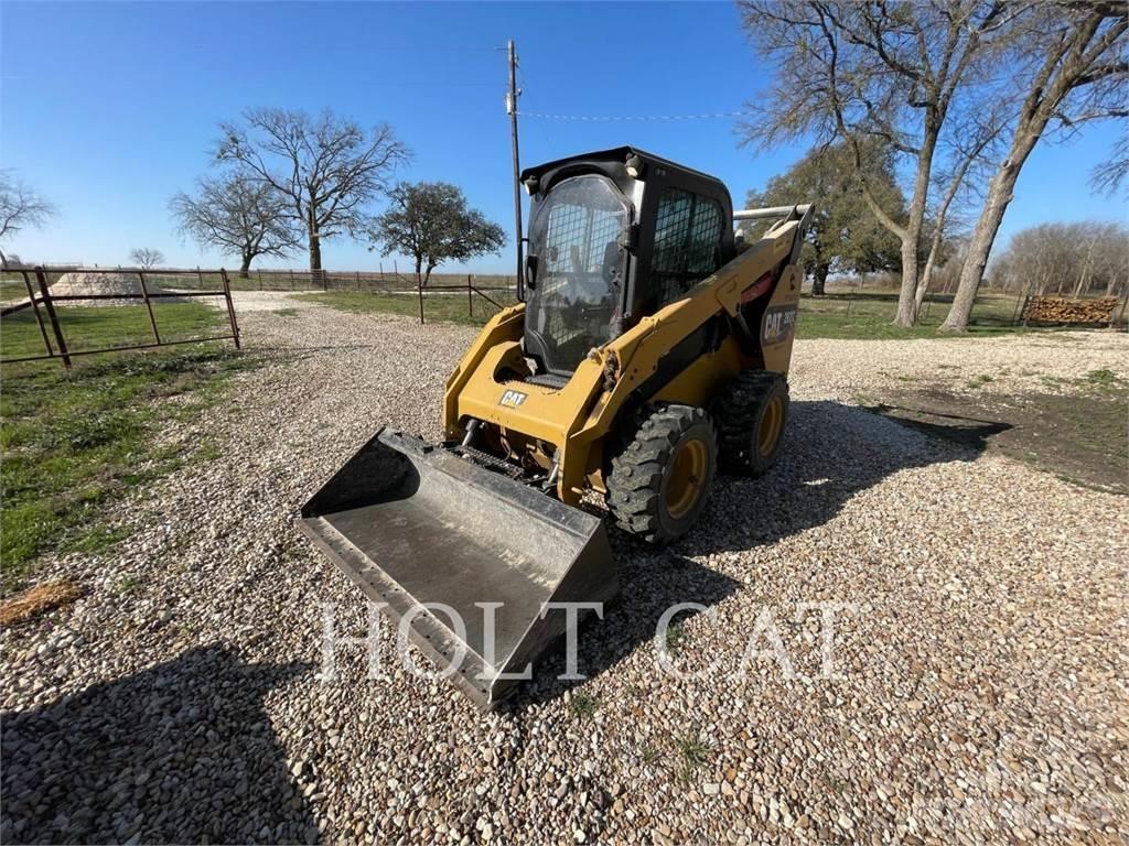 CAT 262D Skid Steer Loaders