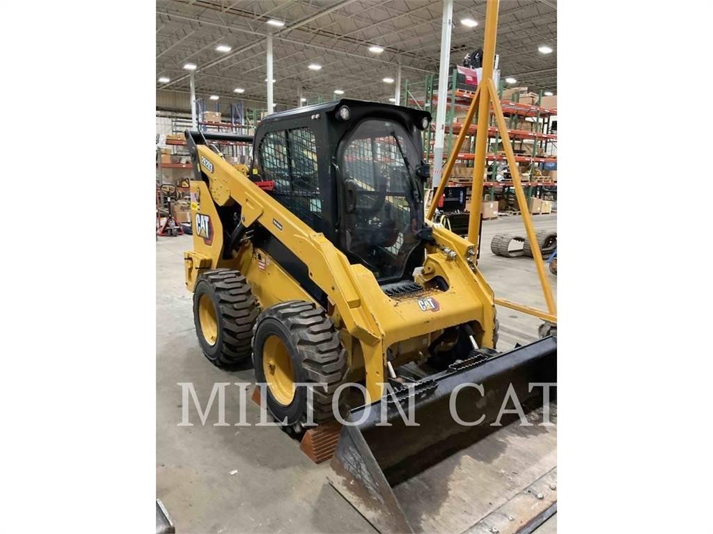 CAT 262D 3 Skid Steer Loaders