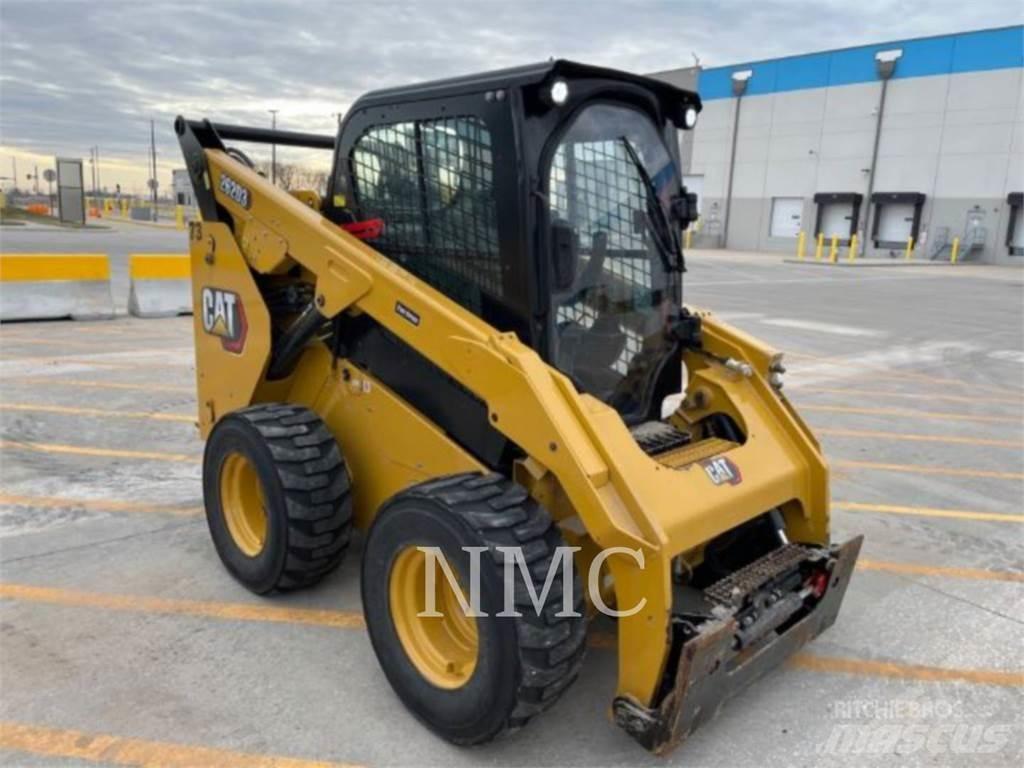 CAT 262D3 Skid Steer Loaders