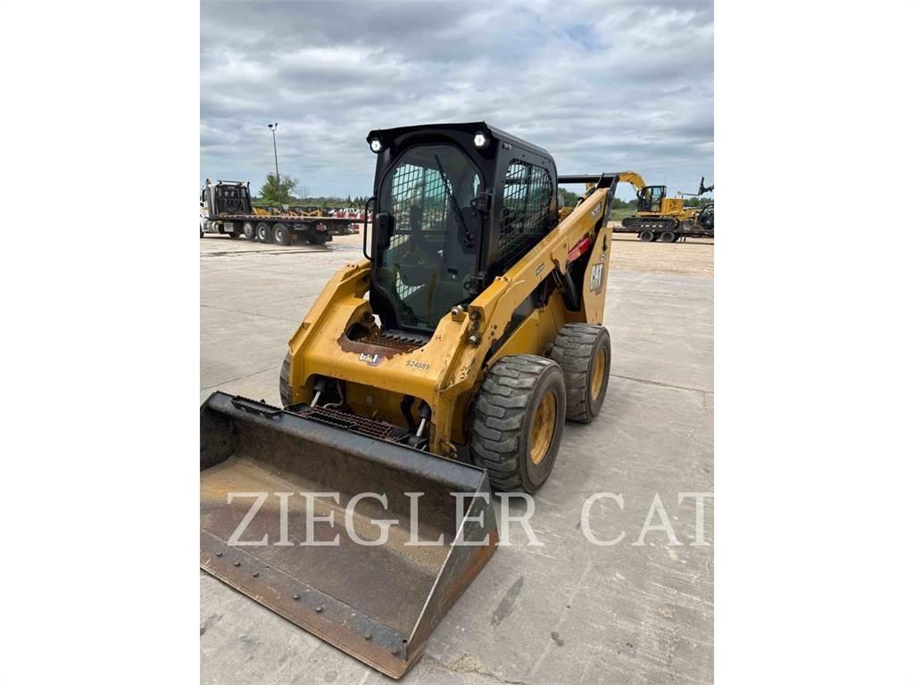 CAT 262D3 Skid Steer Loaders