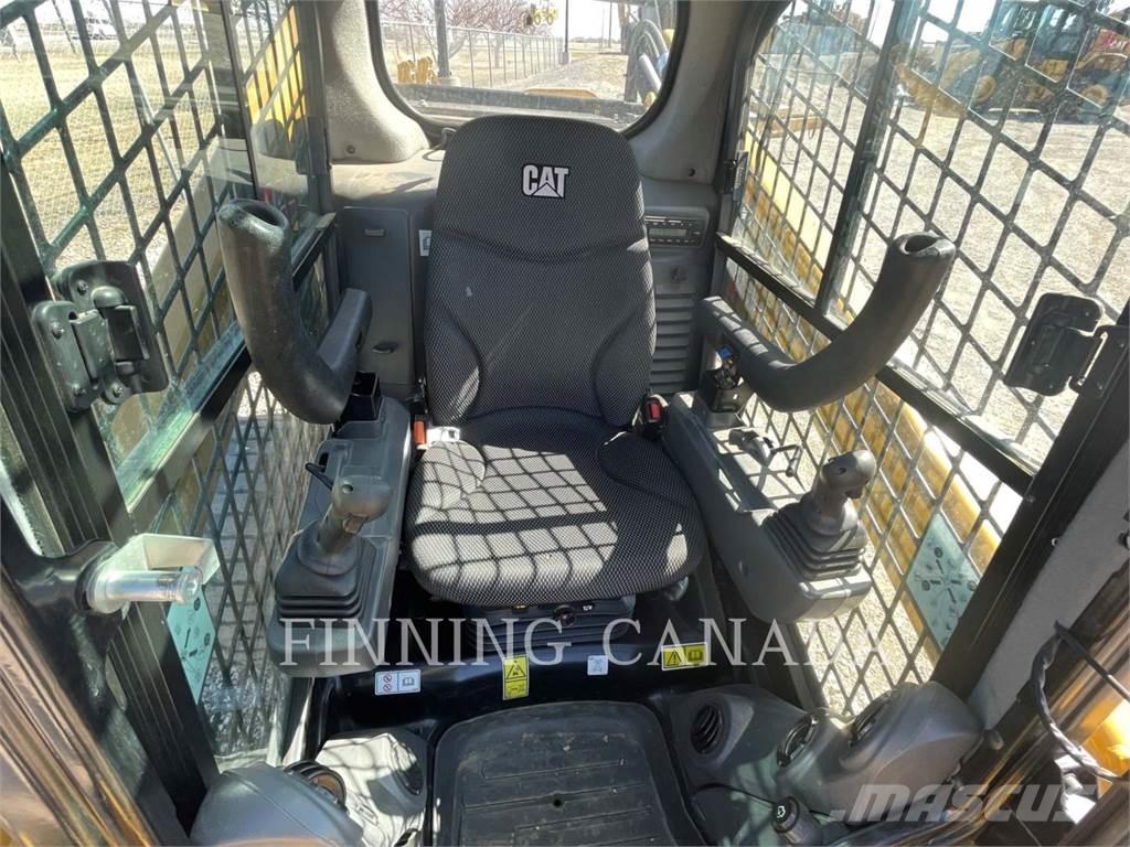 CAT 262D3 Skid Steer Loaders
