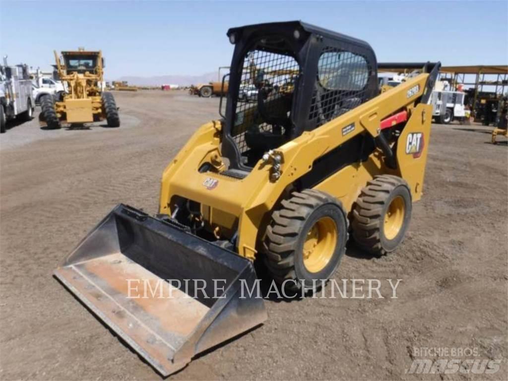 CAT 262D3 Skid Steer Loaders