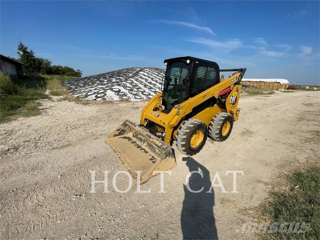 CAT 262D3 Skid Steer Loaders