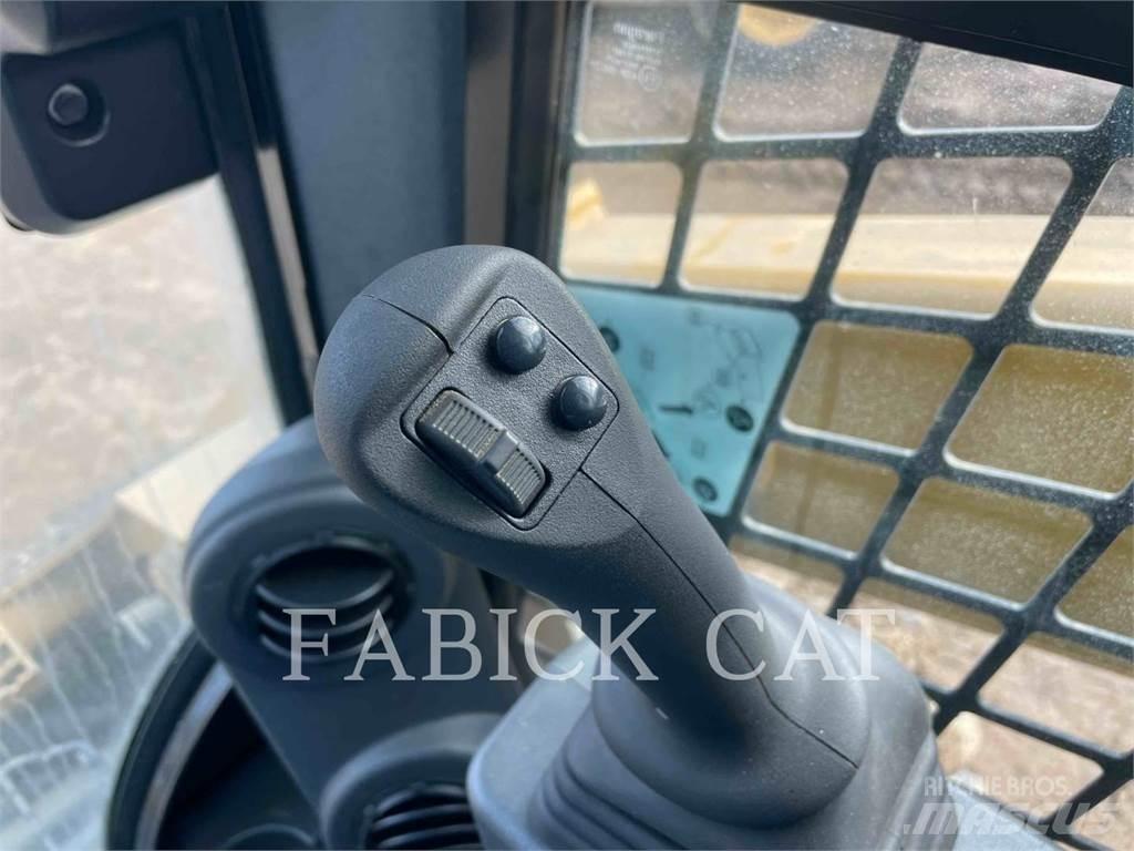 CAT 262D3 C3H2 Skid Steer Loaders