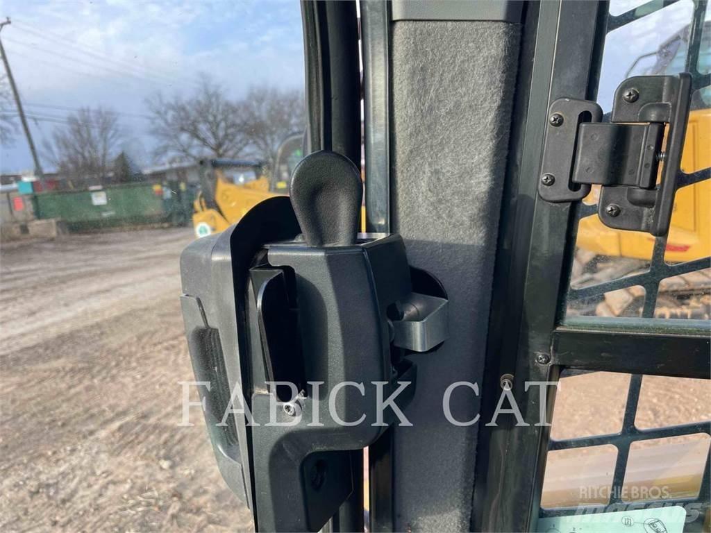 CAT 262D3 C3H2 Skid Steer Loaders